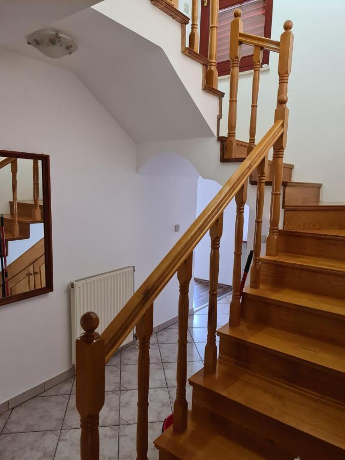 Helena Appartement Pula Buitenkant foto